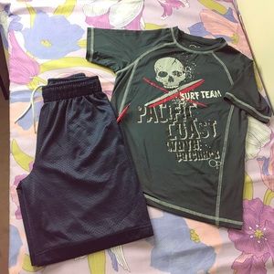 Like New OP Boy’s 8T Set shorts & Tee gray/Navy blue tee M/8